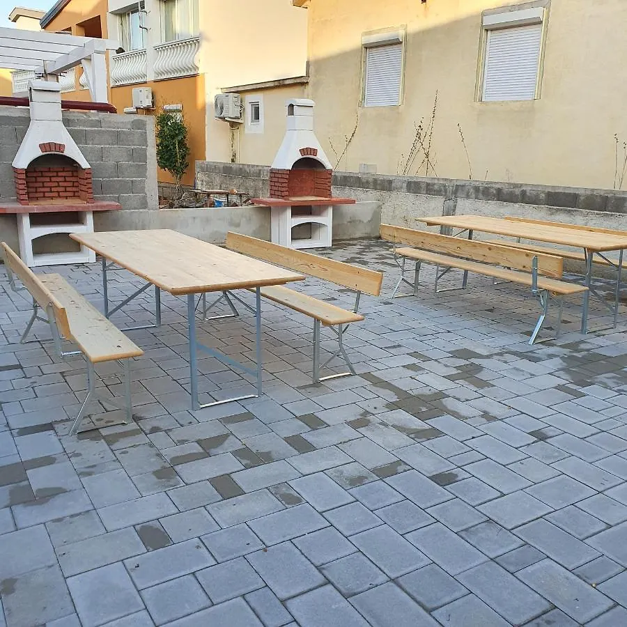 Apartment Bollwegs Ferienwohnungen Vir Croatia